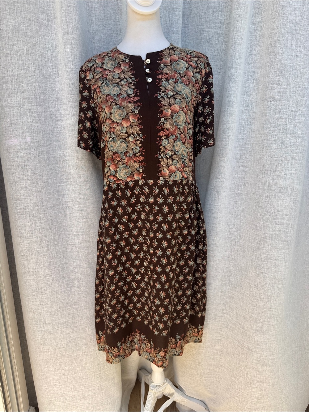Adornment’s Cambridge dark brown floral short-sleeved vintage dress